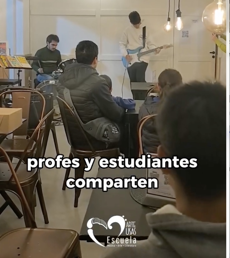 ArteMusas en accion. Profes y estudiantes comparten.